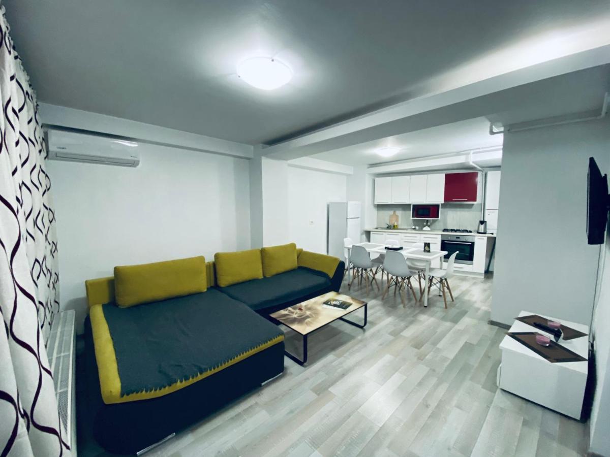 City Center Suite With Terrace Bucarest Exterior foto