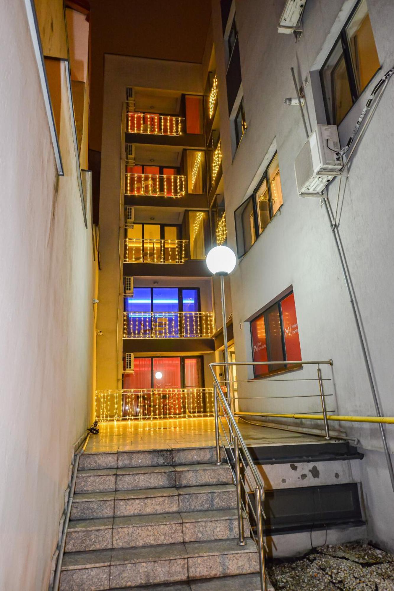City Center Suite With Terrace Bucarest Exterior foto